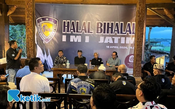 Thumbnail Berita - Unik! Pengurus IMI Jatim Gelar Halal Bihalal di Ponpes Balap Darul Ulum Agung Malang