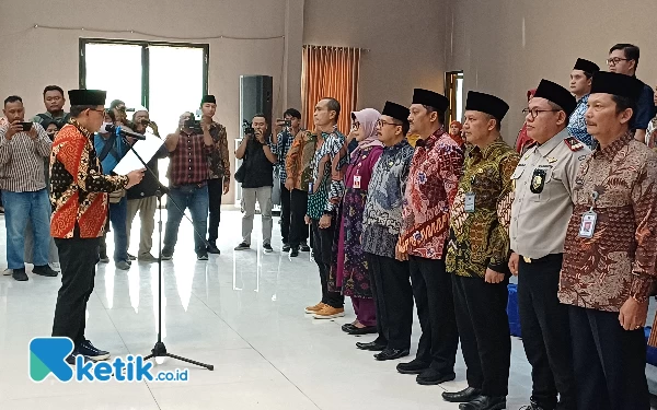 PPIH Embarkasi Surabaya Resmi Dilantik, Mayoritas Berusia Muda dan Sehat