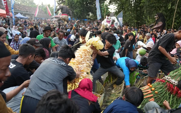 Thumbnail Berita - Cerita di Balik Upacara Adat Mbah Bregas, Ngino Sleman