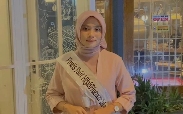 Thumbnail Berita - Perempuan Berdaya dalam Pandangan Lyra Rizqika, Finalis Putri Hijabfluencer Jabar 2024