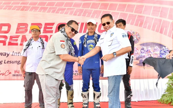 Thumbnail Berita - Bamsoet Lakukan Peletakan Batu Pertama Pembangunan Sirkuit Off Road Ujung Kulon Raceway