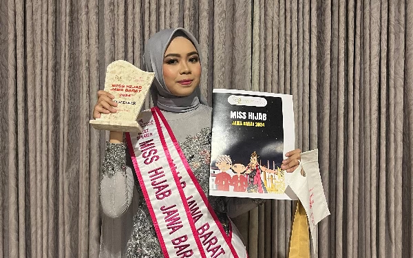 Thumbnail Berita - Setya Damayanti, Top 10 Miss Hijab Jabar 2024 Bicara Pentingnya Akses Pendidikan Bagi Masyarakat Desa