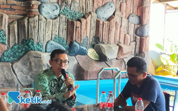 Thumbnail Berita - Duduk Bareng Achmad Baidowi, Jurnalis Pamekasan Bahas Polemik RUU Penyiaran