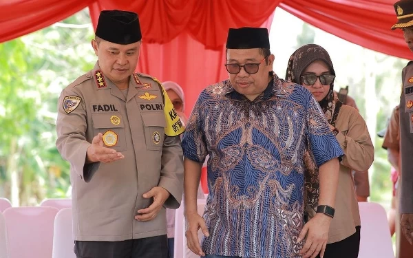 Thumbnail Berita - Kakak Kandung Komjen Pol Fadil Imran Siap Maju Pilkada Takalar 2024