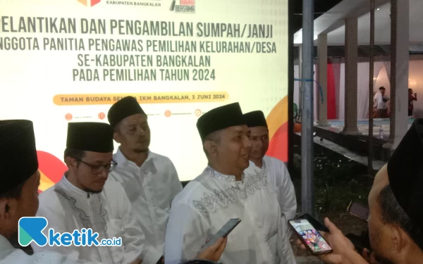 Thumbnail Diiringi Zikir dan Selawat, Bawaslu Bangkalan Lantik 281 PKD