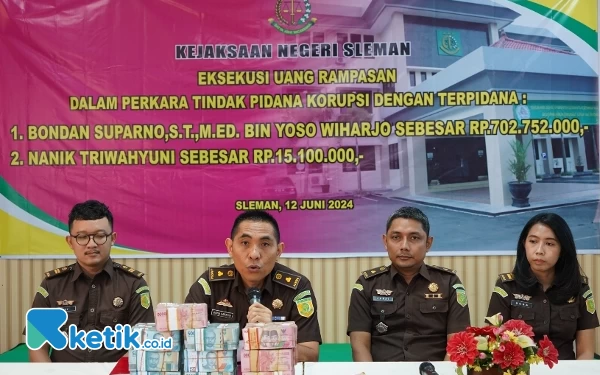 Thumbnail Berita - Kejari Sleman Eksekusi Barang Bukti Uang Rampasan Dua Terpidana Perkara Korupsi