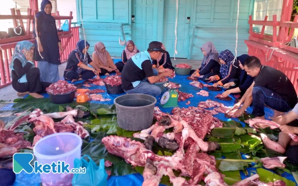 Thumbnail Semangat Berbagi di SDN 14 Simeulue Timur, Sembelih Hewan Kurban