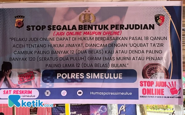 Kampanyekan Larangan Judi Online, Polres Simeulue Pasang Spanduk di Warung