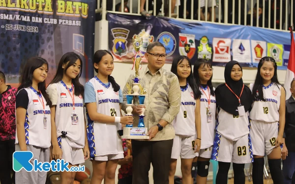 Thumbnail Berita - Kejurkot Basket VI 2024, Pj Aries: Cari Bibit Berprestasi