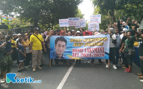 Thumbnail Berbagai Elemen Warga Kota Madiun Minta Bonie Laksmana Maju Pilkada 2024