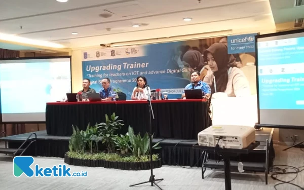 Thumbnail Tingkatkan Kapasitas Trainer, ITS Bersama Unicef Gelar Upgrading Trainer Program Digital Skills