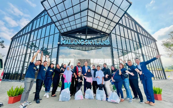 Thumbnail Grand Mercure Malang Mirama Gandeng Malang Skyland Berbagi Kasih Lewat Program Anak Asuh