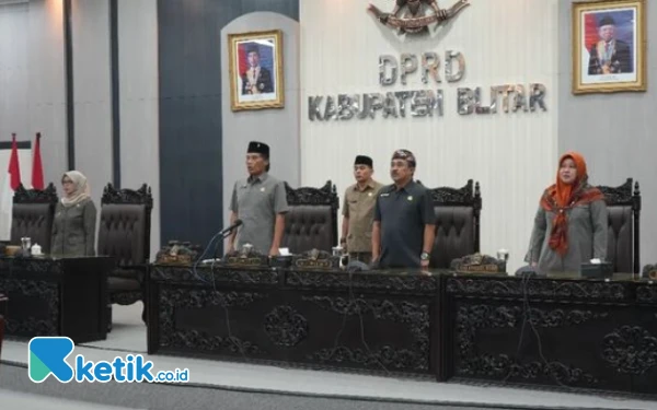 Thumbnail Berita - DPRD Kabupaten Blitar Gelar Rapat Paripurna Pandangan Umum Fraksi Tanggapi Ranperda RPJPD 2025-2045