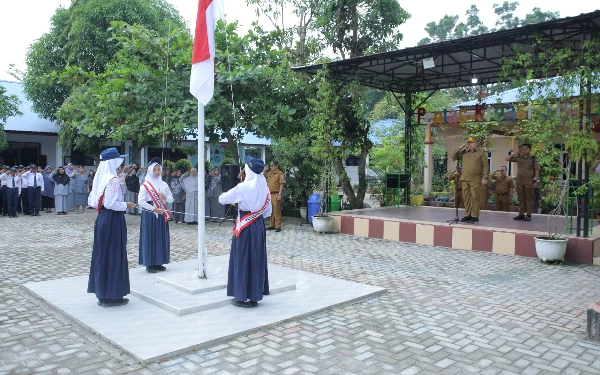 Plh Sekda Asahan Pimpin Apel di UPTD SMP Negeri I Kisaran