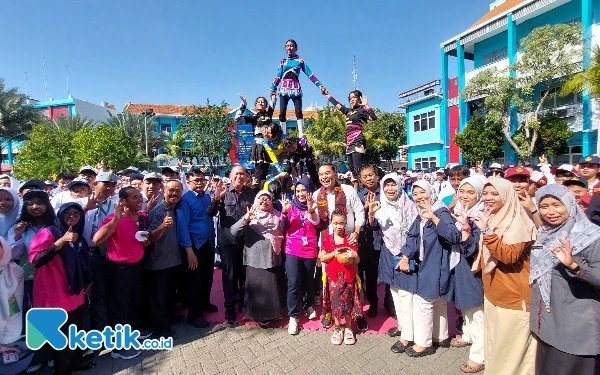 Thumbnail Kunjungi Kegiatan MPLS, Eri Cahyadi Beberkan Cara Cegah Bullying di Sekolah