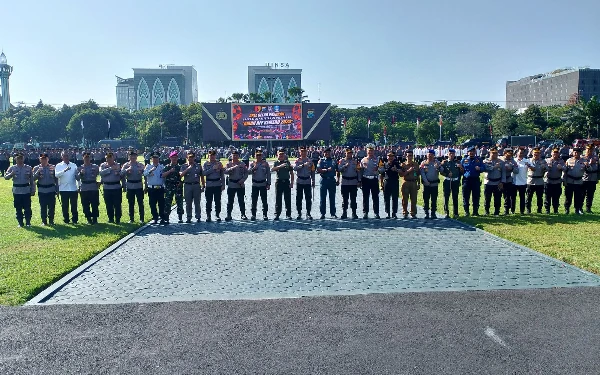 Thumbnail Satpol PP Jatim Ikut Amankan Gelaran Piala AFF U-19 2024 di Surabaya