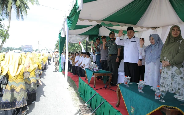 Thumbnail Berita - Pembukaan Festival Seni Qasidah Tingkat Kabupaten 2024, Plh Sekda Asahan Lepas Balon Udara