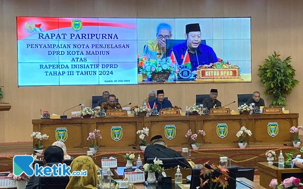 Thumbnail Berita - DPRD Kota Madiun Bahas Perda Hak Keuangan Administratif Pimpinan dan Anggota Dewan