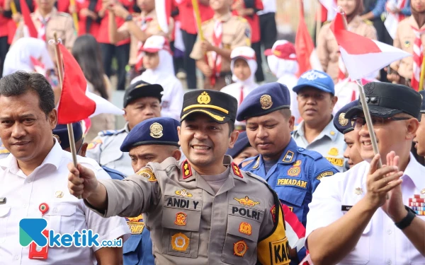 Thumbnail Berita - Apel Pemasangan Bendera Merah Putih, Kapolres Batu: Ajang Perkuat Nasionalisme