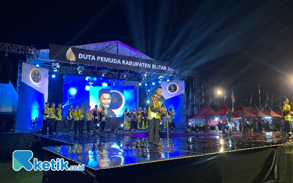 Thumbnail Berita - Mak Rini Hadiri Grand Show  Youth Festival dan Grand Final Pemilihan Duta Pemuda Kabupaten Blitar 2024