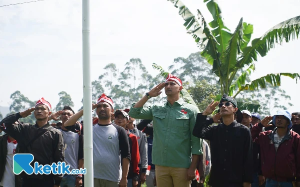 Thumbnail Berita - Bacawabup Bandung Ali Syakieb Jadi Inspektur Upacara HUT RI Bersama Para Petani