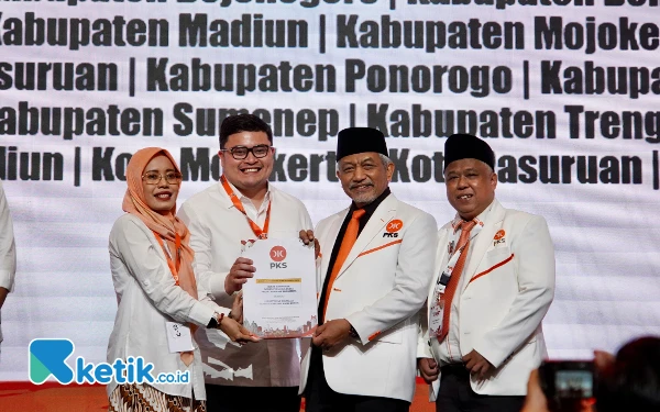 Thumbnail Berita - PKS Restui Pasangan Dhito-Dewi Maju di Pilkada Kabupaten Kediri 2024