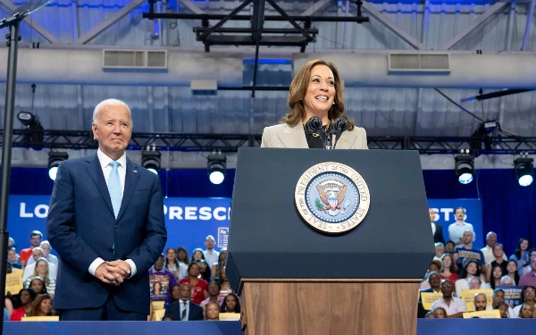 Thumbnail Berita - Kamala Harris Resmi Maju di Pilpres AS dari Partai Demokrat