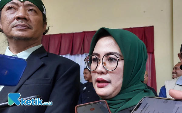 Thumbnail Berita - Raih Suara Tertinggi, Istri Deny Widiyanarko Dilantik Jadi Anggota DPRD Kabupaten Kediri