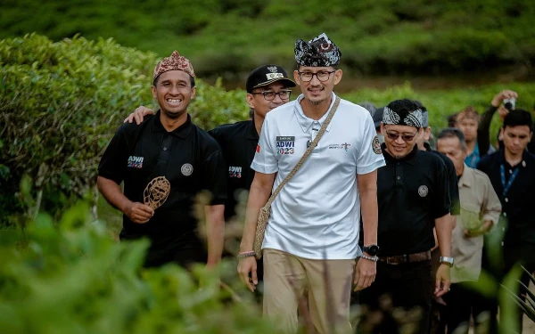 Thumbnail Berita - Tak Jadi Maju Pilgub Jabar, Ini Pesan Sandiaga Uno untuk Dua Pasangan yang Bertarung