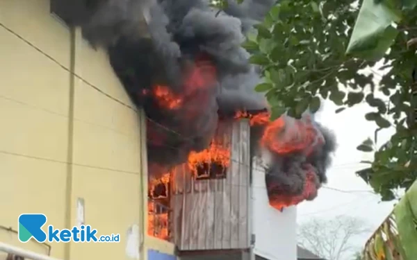 Thumbnail Berita - Gedung Aula SMK Al-Muntaha Bangkalan Ludes Dilalap Api