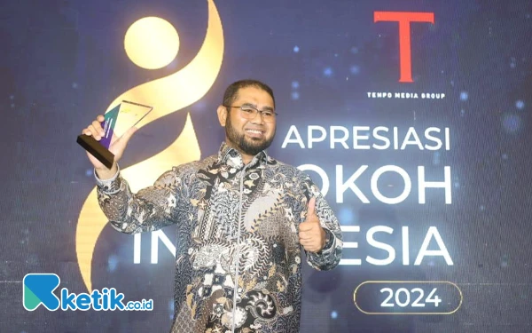 Thumbnail Berita - 9 Bulan Pimpin Halsel, Hasan Ali Bassam Kasuba Jadi Tokoh Nasional Versi Majalah Tempo