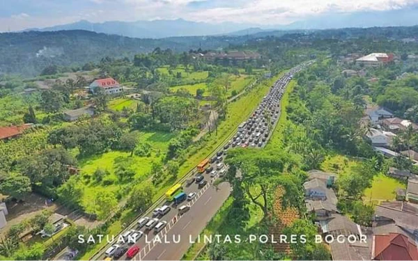 Thumbnail Berita - Libur Panjang Maulid Nabi di Kawasan Puncak Bogor, Polisi Berlakukan Rekayasa Lalu Lintas