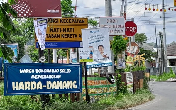 Thumbnail Berita - Ini Hasil Penelusuran Bawaslu Ihwal Kesalahpahaman Pemasangan Banner Paslon Bupati Sleman di Bokoharjo