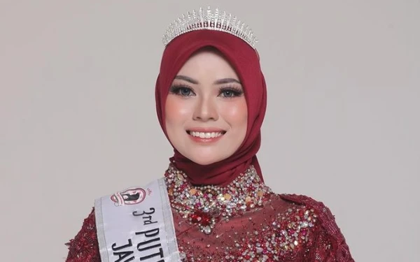 Thumbnail RU 3 Putri Hijabfluencer Jabar 2024, Sri Rahayu Mutiara (Foto: Instagram @mutiii.r)