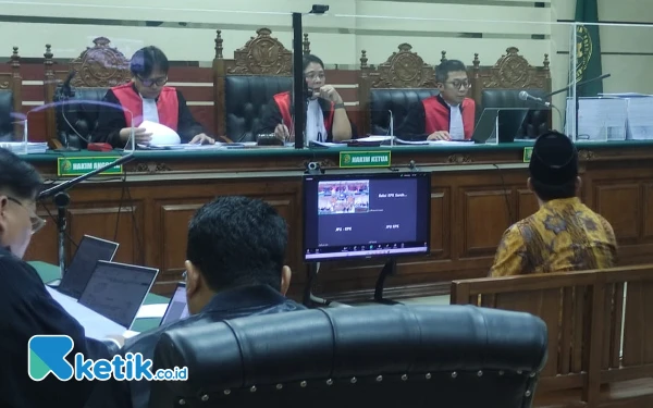 Thumbnail Berita - Sidang Korupsi Mantan Bupati Sidoarjo, Saksi Mahkota Ungkap Aliran Dana Untuk Acara 1 Abad NU