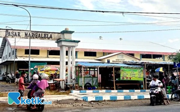 Thumbnail Uji Coba Selesai, Pedagang Pindah ke Area Dalam Pasar Margalela Sampang