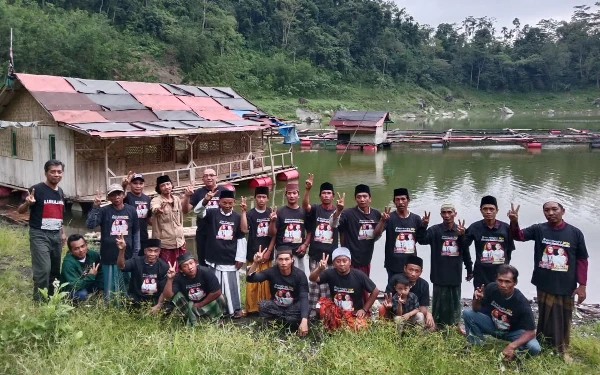 Thumbnail Berita - Petani Lereng Lemongan Deklarasi Dukung Bunda Indah