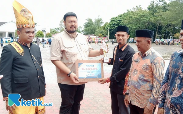 Desa Linggi Terima 2 Penghargaan pada HUT Kabupaten Simeulue