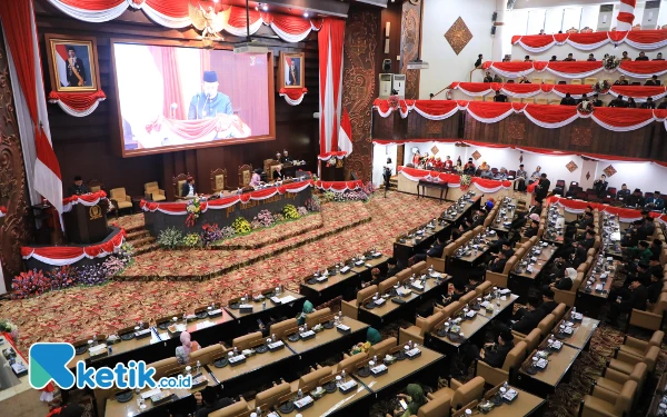 Sidang Paripurna DPRD Jatim Peringati Hari Jadi Ke-79 Jatim, Ini Harap Pj Gubernur