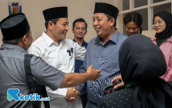 Thumbnail Berita - Calon Bupati Sidoarjo Subandi Diskusi di Perumahan, Warga Puji 14 Program BAIK