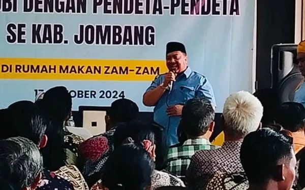 Rangkul Semua Golongan, Warsubi-Salman Gelar Makan Bersama Pendeta di Jombang