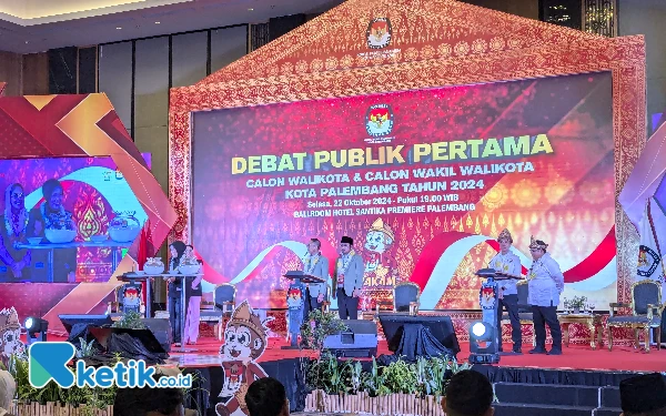 Thumbnail Berita - Ketiga Calon Wali Kota Palembang Soroti Masalah Pendidikan, Tawarkan Program Sekolah Gratis