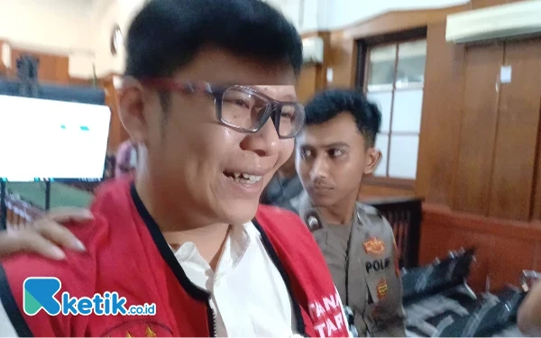 Thumbnail Berita - MA Patahkan Putusan Bebas PN Surabaya, Ronald Tannur Divonis 5 Tahun Penjara