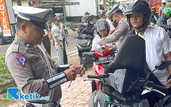 Tancap Gas Tanpa SIM, Ratusan Pelanggar Muda Pacitan Terjaring Operasi Zebra