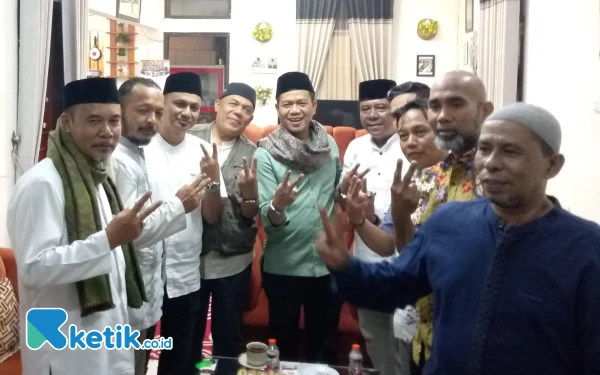 Ribuan Warga Minang Deklarasi Dukung Pasangan Dadang Supriatna-Ali Syakieb