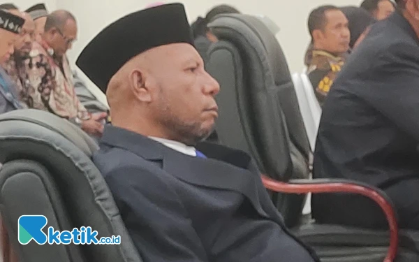 Thumbnail Berita - Dilantik Jadi Anggota DPRK Raja Ampat, Soleman Dimara: Terima Kasih Keluarga dan Pendukung Saya