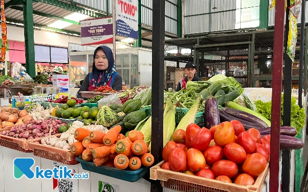 Thumbnail Harga Tomat di Kota Malang Melonjak Naik, Tembus Rp20.000