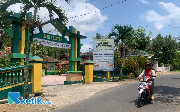 Thumbnail Kemenag Kabupaten Blitar Dirundung Rentetan Masalah Kekerasan di Sekolah, Oknum Guru Terjerat Kasus Pencabulan