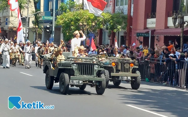 Thumbnail Berita - [Berita Foto] Begini Kemeriahan Parade Surabaya Juang 2024