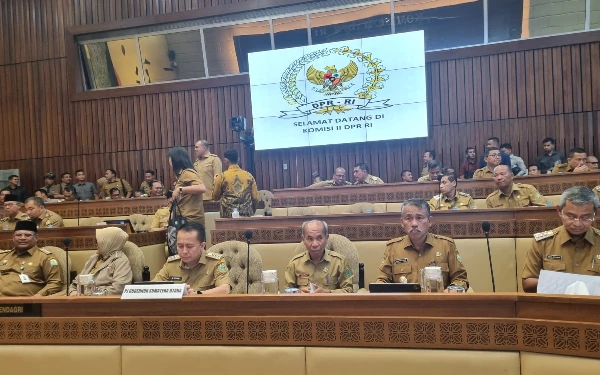 Thumbnail Berita - Bahas Persiapan Pilkada 2024 di Sumut, Pjs Bupati Asahan Ikuti RDP Komisi II DPR RI